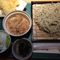 新潟名物 布のり蕎麦とおいしい酒菜 きなせや. 赤坂割烹店 - 
