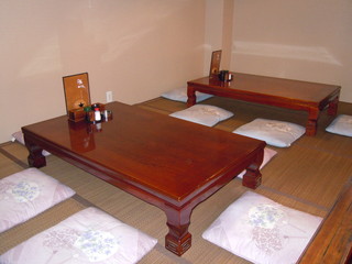 Sumibi Yakitori Katsumi - テーブル（６席×２）