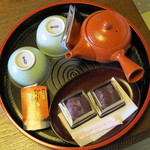 Oku I Ne Onsen Aburaya Honkan - 部屋の茶菓