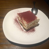 渋谷アチェーゾ - デザートのティラミス