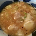 三ツ矢堂製麺 - ワンタン入りスープ