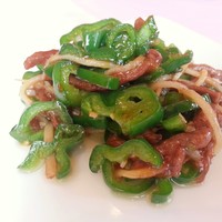 赤坂 四川飯店 - 牛肉とピーマンの細切り炒め