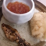 これ,気が利いている。お通し　小さくて可愛い盛り付け。とてもオイシイ。