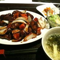 御膳房 六本木店 - 豚肉黒酢あんかけ定食
