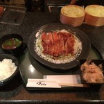 とんかつ マンジェ - ポークジンジャー(生姜焼き)定食