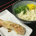 たぬき屋 - ぶっかけうどんとちくわの天ぷら