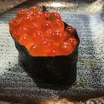 鮨処いちい - イクラ300円…追加オーダーしました♪