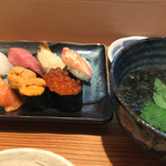 鮨処いちい - おまかせコース5,500円の握り7貫、岩のり汁400円