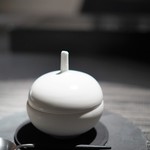 エクアトゥール - 青りんごのデセールが入っていた器が可愛い