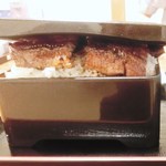 炭火焼うなぎ 東山物産 - うなぎ丼 上重　大盛り