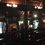 入口近くには鈴木さん