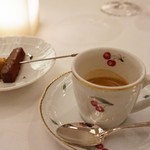 ペレグリーノ - ピッコラ・パスティテェリアとエスプレッソ