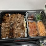 叙々苑キッチン - 焼肉弁当(1800円)