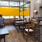 手打らーめん 勝龍 - リニューアル後店内２