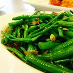 SOMBOON SEAFOOD - パックブン ファイデーン(空芯菜炒め)♡