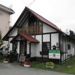 白馬駅近くのR143沿いにある小さなお店