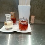 高崎はた山 - 【2016.6.27(月)】テーブルにある調味料