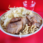 ラーメン（野菜・ニンニク￥600）6/27/2016