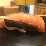 鮨 はしもと - 2016/6_藁で燻した本鱒