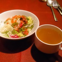 ニコラス 新橋店 - サラダとスープ