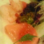 ビストロ パザパ - サーモンイクラと海老