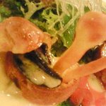 ビストロ パザパ - なんと！パンでかたつむりを作ってます。