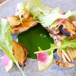 山形豚ロース肉のロースト/ルッコラとアンチョビのピューレ/アロマポテト/舞茸/紅芯大根
          