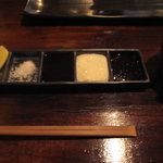 串揚げひょうたん - レモン・塩（平戸産）・ソース・タルタル・味噌