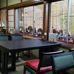 蕎麦処 一休 - 店内は座敷のテーブル席(H28.5.10撮影)