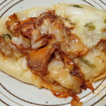 こんがりパン工房 - たっぷりたまねぎとタンドールチキン(162円)