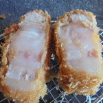 とんかつぼたん - ほんのりピンクで脂が旨い！