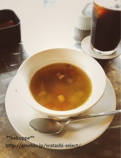ミントカフェ - カレー風味のスープ