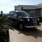 レストラン 北野クラブ - 玄関の北野クラブの車