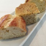 ビオディナミコ - パン 自家製フォカッチャ