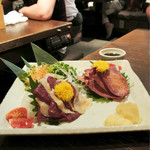 炭火焼鳥・牛もつ鍋 うる虎 - 