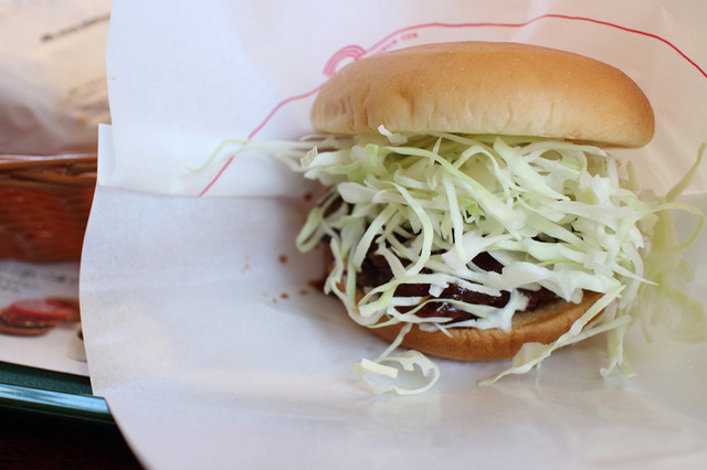 モスバーガー 秋田新国道店 - 泉外旭川（ハンバーガー）の写真