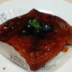 Kiriy’s Fresh 成城店 - ブルーベリー（生）デニシュ　330円