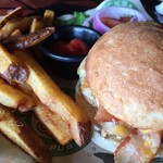 Shamrocks Pub & Eatery - 