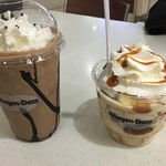 Häagen-Dazs® Shop - 「Blended Shakes・Belgian chocolate」と「Dazzler Dulce Split」…共にSサイズ