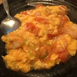 餃子Dining 香楽 - エビ玉トマト(980円)