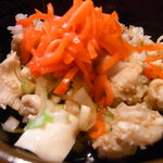 もつ焼き じんちゃん - ナンコツ刺し