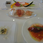 サーラ アマービレ - バーニャカウダ　戻りカツオのカルパッチョ・ケッカソース　うなぎとキャビア　ニョッコフリットと生ハム・グアンチャーレ・サラーメ