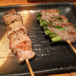 うきち炭火焼鳥 - 豚トロ140円、スタミナ焼150円