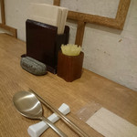 韓食 古家 - スプーンもお箸も鉄？製