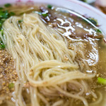 福一ラーメン - 透明なスープが美味いのです。麺は珍しく“バリカタ”で！