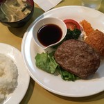 ポンパドゥール Part2 - ハンバーグ定食