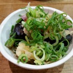 あなぐま亭 - 煮茄子の揚げ玉ぶっかけ。