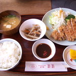 茶茶 - ランチ：とんかつ定食（ロース）