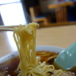 宝夢蘭 - 麺は喜多方きっての老舗製麺所、蓮沼。今となっては頼りない麺ですが、こちらの醤油ダレにはドンピシャです♪