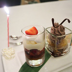 S.S.コロンビア・ダイニングルーム - チョコレートブラウニー&クッキークランチと
      ミックスベリートライフル